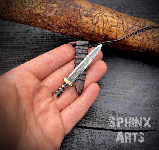 Thorn Shadow Sword